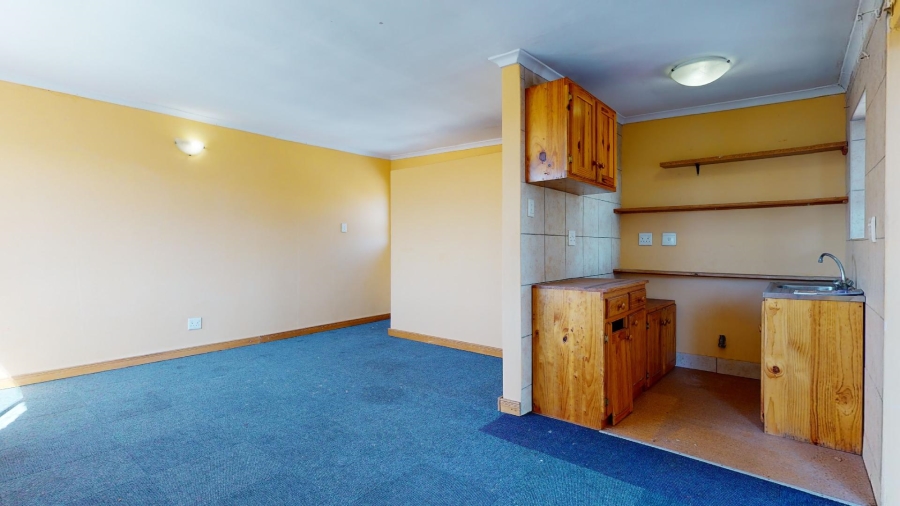 6 Bedroom Property for Sale in North End Eastern Cape